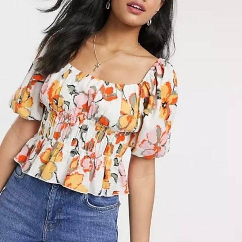 Moon River Women Square Neck Floral Crop Blouse Size M